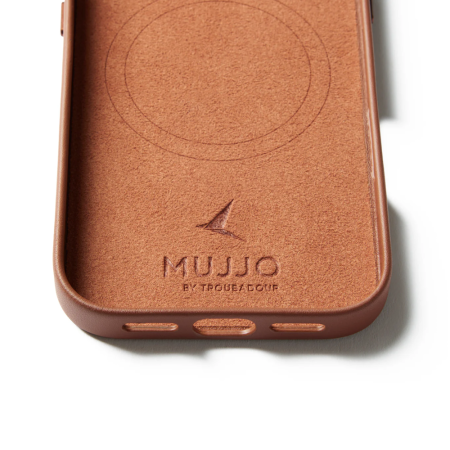 Mujjo чехол для iPhone 17 Full Leather Case MagSafe (коричневый) MUJJO-CL-060-TN